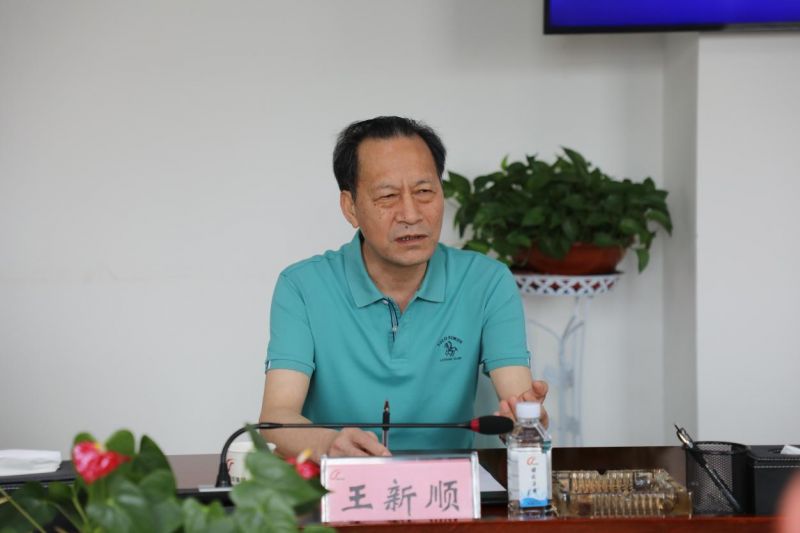 王新順會(huì)見(jiàn)冰島CRI公司首 席執(zhí)行官羅斯伯格一行